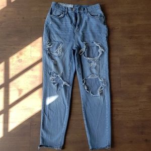 Distressed boyfriend jeans